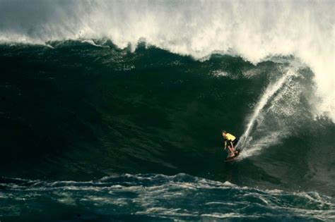 Lifeguard Wins Prestigious Eddie Aikau Big Wave Invitational In Massive Surf Orange County