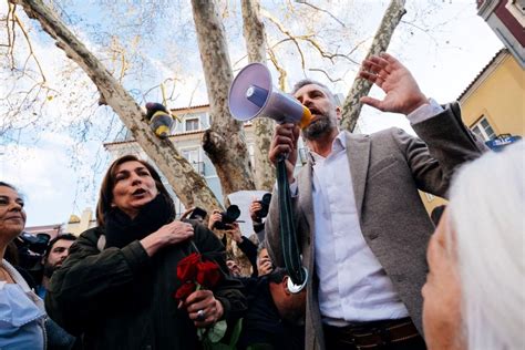 Discurso De Pedro Nuno Santos Interrompido Por Protestos Por Tr S Vezes