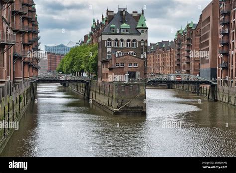 Hamburg Hansestadt Elbe Wasser Fluss River Elbschloesschen