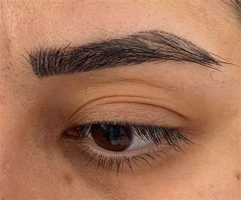 Aris Güzellik Merkezleri Aris Ezgi Doğan Sivas Microblading İşlemi