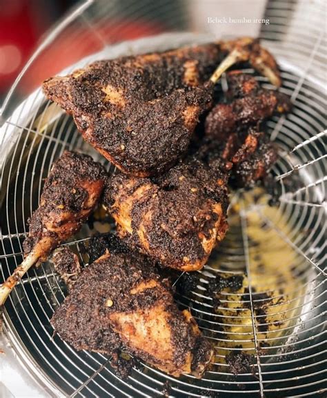 6 Tempat Makan Bebek Bumbu Hitam Khas Madura Di Jogja