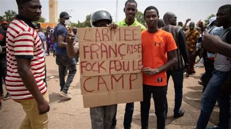 Burkina Faso Que Se Passe T Il Avec Le Convoi Militaire Fran Ais