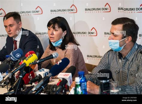 Stepan Putilo Et Les Parents De Roman Protasevich Pendant La Conf Rence