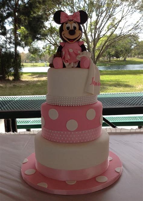 Baby Minnie Mouse Cake - Decorated Cake by The SweetBerry - CakesDecor