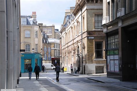 Carter Lane - 17th Century Houses, Hairdressers and Alleys - A London