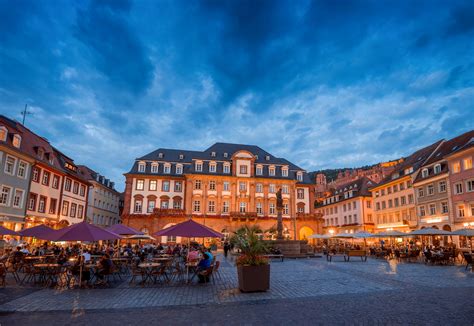 Heidelberger Rathaus Und Marktplatz Badische Weinstra E