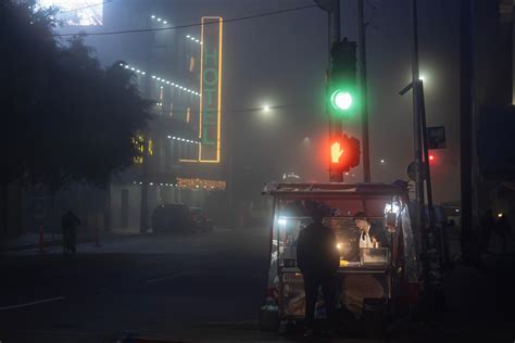 Maneje con precaución Prevén densa neblina la noche de este jueves en