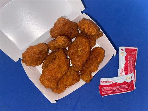 Review Mcdonalds Limited Edition Spicy Chicken Nuggets Business Insider