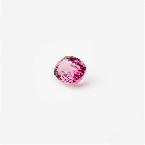 Garnet Rose Violac Coussin Rect Carats Le Comptoir De La Montre