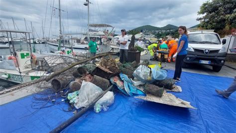 Torna Ad Ischia Liniziativa Della Fipsas Pulispiagge E Pulifondali