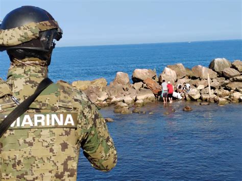 Queretano Muere Ahogado En Playa Linda En Zihuatanejo Guerrero