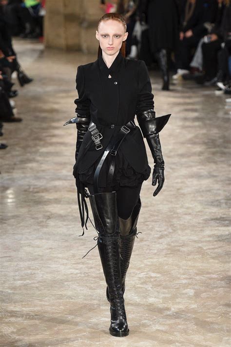 Ann Demeulemeester Fall 2018 Ready To Wear Collection Runway Looks