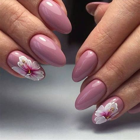 Paznokcie W Kwiaty Pomys W Na Kwiatowy Manicure