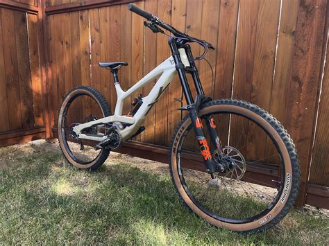 2020 Yt Tues Downhill Bike Fox Large Upgrades For Sale