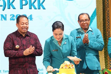 Pj Mahendra Jaya Apresiasi Peran Tp Pkk Provinsi Bali Dalam Penurunan