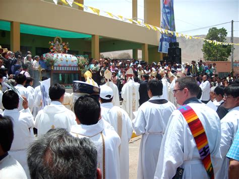 Acto de Consagración del pueblo de Caravelí a la Virgen del Buen Paso