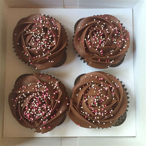 Chocolate cupcakes with cute pink & white sprinkles Chocolate Cupcakes ...