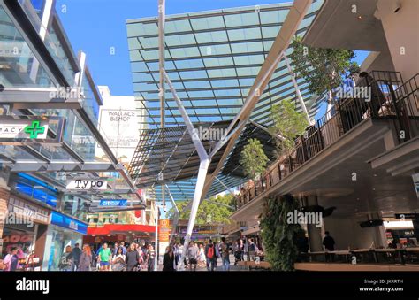 Queen street mall brisbane hi-res stock photography and images - Alamy