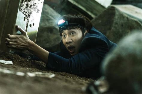 Sinkhole Starring Cha Seung Won Kim Sung Kyun And Lee Kwang Soo To Hit