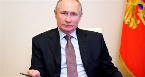 Russie Vladimir Poutine Sautorise à Rester Au Pouvoir Jusquen 2036