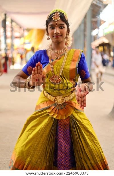 Guruvayur Guruvayoor Temple Kerala India December Stock Photo 2245903373 | Shutterstock