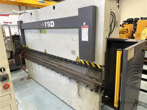 Used Ysd Ysd Ton Mm Cnc Press Brake Axis Servo X Y Axis Delem