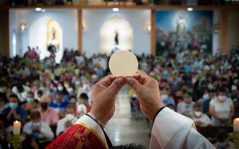 Eucharist Pictures