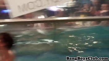 Euro Musculoso Spitroasted En Sexparty XVIDEOS