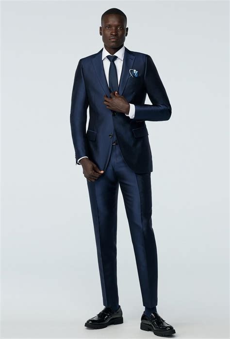 Custom Suits Made For You - Hythe Silk Wool Navy Suit | INDOCHINO