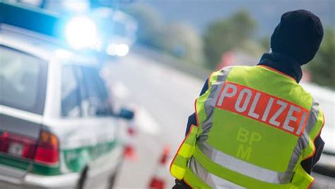 Kontrolle auf der A9 Seit Jahren ohne Führerschein durch Europa