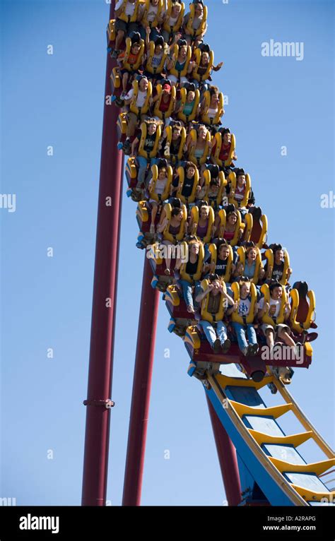 Scream Rollercoaster Six Flags Magic Mountain Rides Valencia California