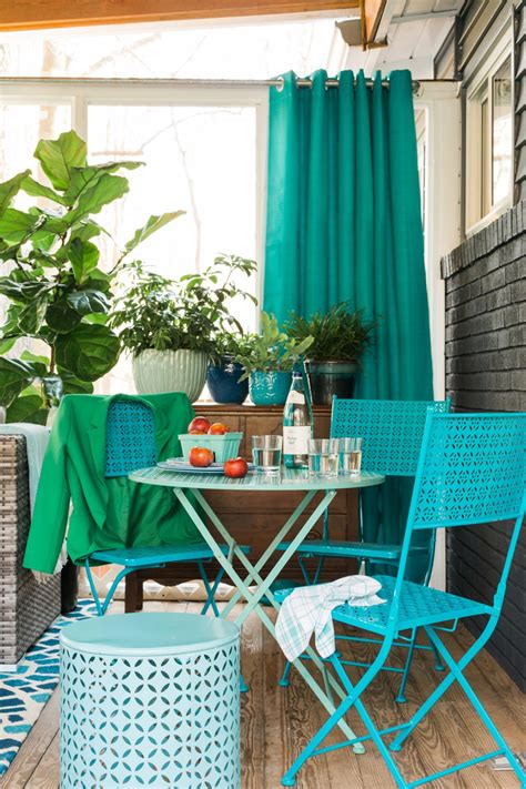 Ways To Spruce Up Your Outdoor Space For Spring Hgtv S Decorating