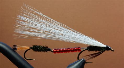 Flytying New And Old Tandem Streamers