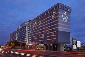 Delta Hotels by Marriott Toronto Airport & Conference Centre, Toronto, Canada - Lowest Rate ...