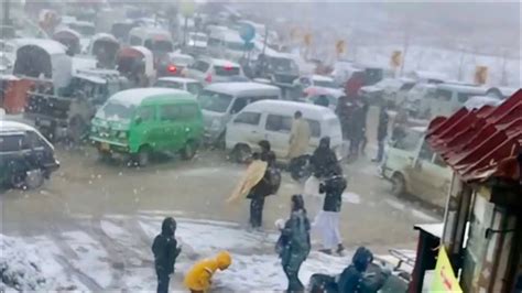 Murree Live Today Weather News Murree Mall Road Live Snowfall Heavy