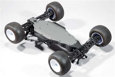 RC-Stadium-Truck-Review-The-Team-Associated-T5M-22 - RC Driver