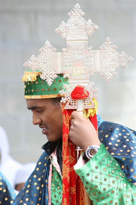 An altar boy holds the Cross at the 2007 Epiphany or Timket