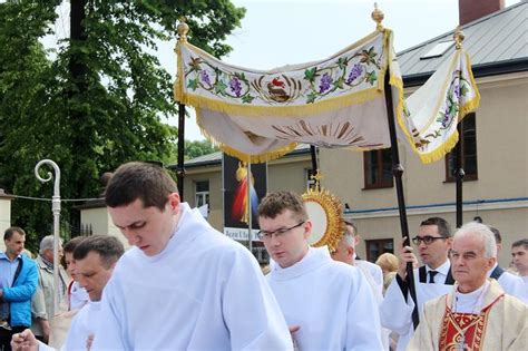 Bo E Cia O W Krakowie O Kt Rej Msza W Trasa Procesji O Tarze