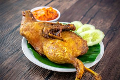 Menu Baru: Bebek Goreng Istimewa - Ayam Geprek Istimewa