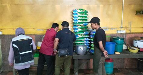 12 Premis Makanan Dikompaun Gagal Jaga Kebersihan Harian Metro