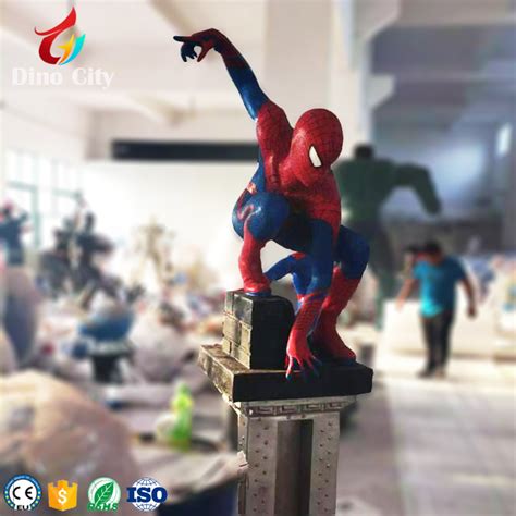 Hot Sale Life Size Fiberglass Spiderman Sculpture For Theme Park