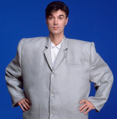 David Byrne Vuelve El Hombre Perdido Dentro De Un Traje Gigantesco Cultur Plaza