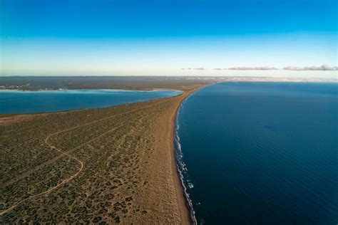 Península de mogote la paz baja california sur méxico vista aérea