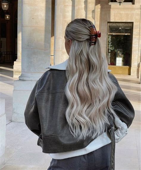 Blonde Wavy Hair Platinum Blonde Hair Blonde Hair Color Brunette Hair Pink Hair Blonde