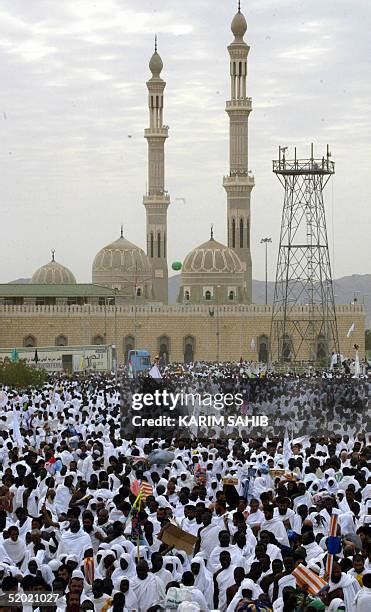 153 Namira Mosque Photos And High Res Pictures Getty Images