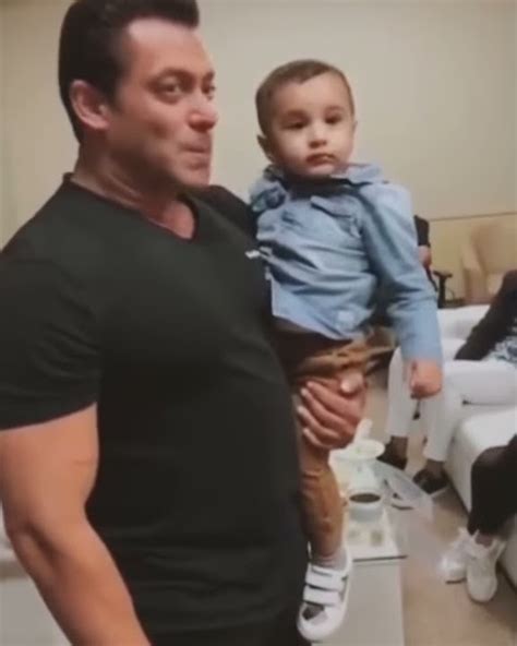 Salman Khan Playing With Cricketer Irfan Pathans Son Youtube