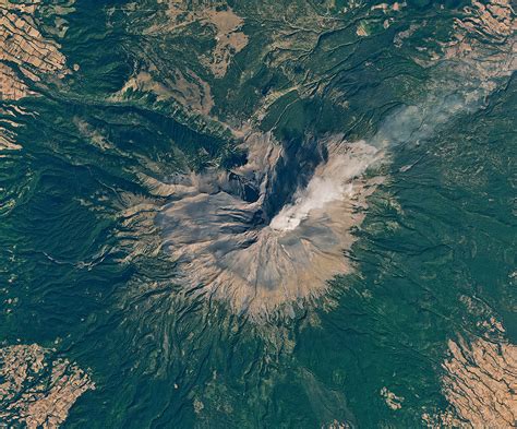 Nasa Releases Amazing Image Of Mexicos Popocatépetl Volcano Eruption