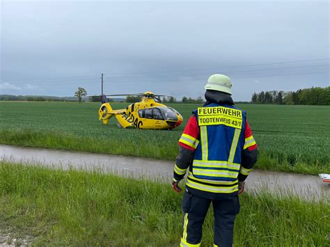 Thl Schwerer Verkehrsunfall An Der Aic Freiwillige Feuerwehr