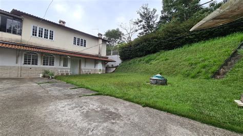 Casa na Rua Florianópolis Parque Jardim da Serra em Juiz de Fora por