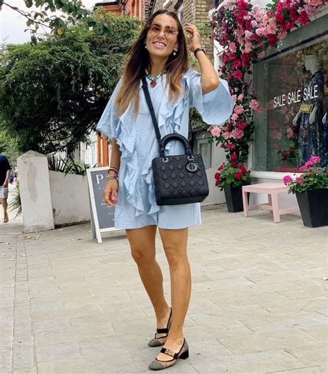 9 Hot Sexy Sarah Deniz Coleman Bikini Pics